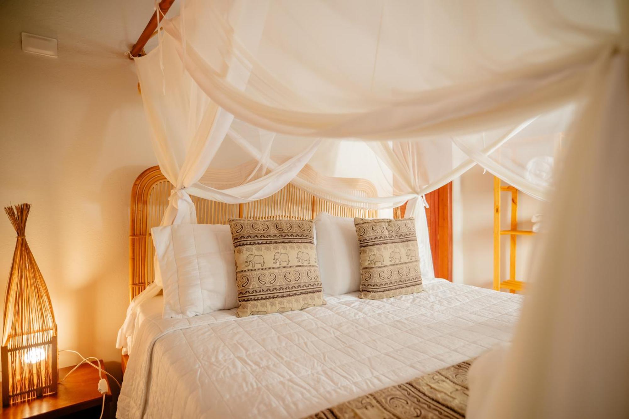 Pousada Villa Taina - Arraial D'Ajuda, Bahia Порту-Сегуру Экстерьер фото